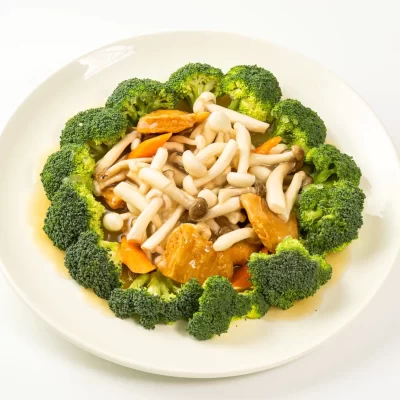 Broccoli with Assorted Mushroom & Beancurd