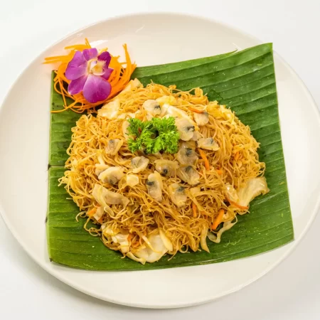 Fried Meehoon With Clam