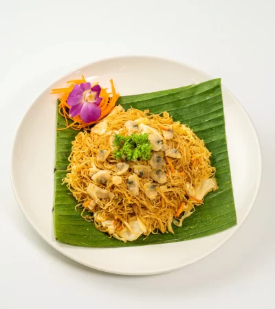 Fried Meehoon With Clam