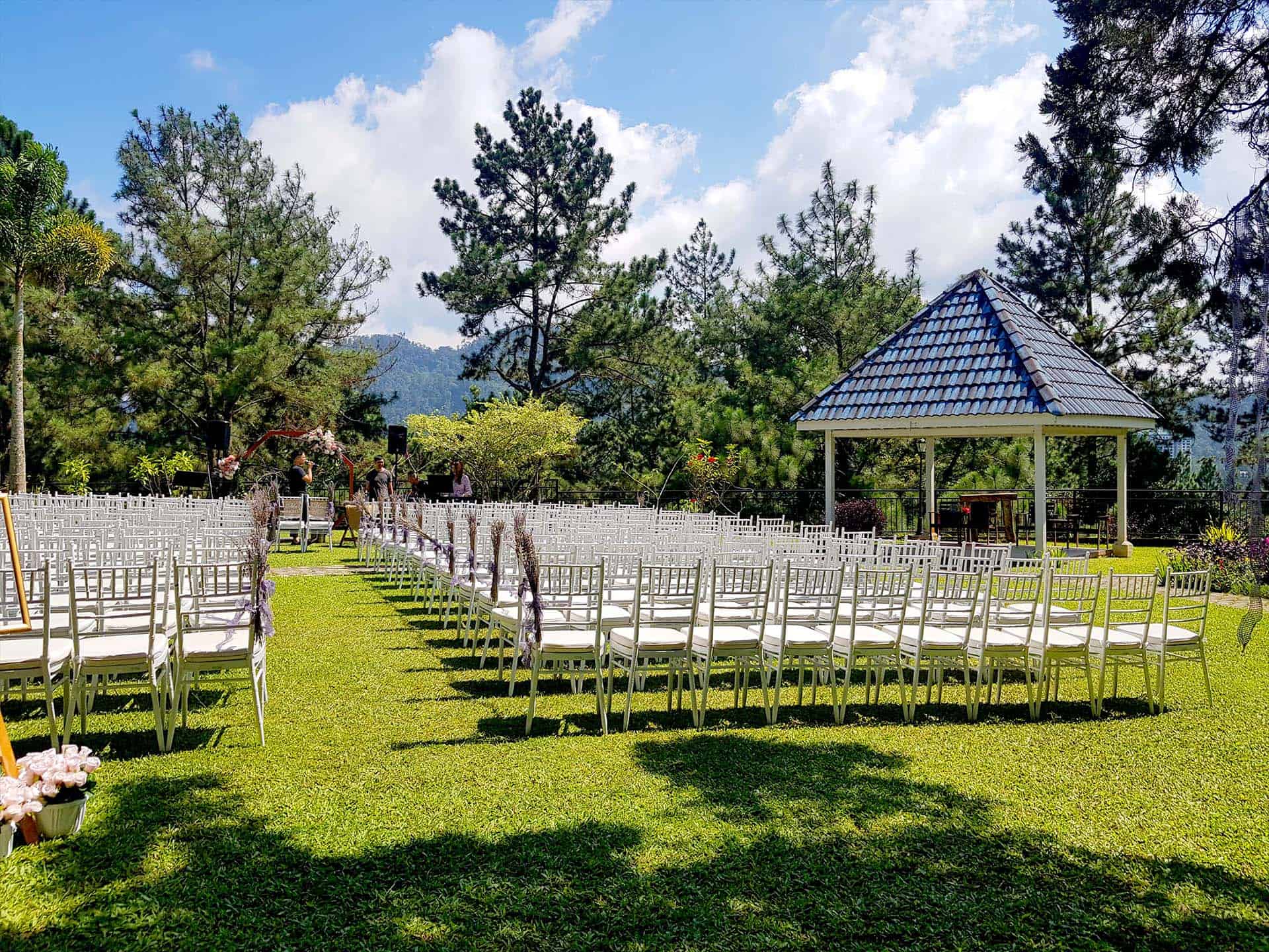 garden wedding at puncak dani