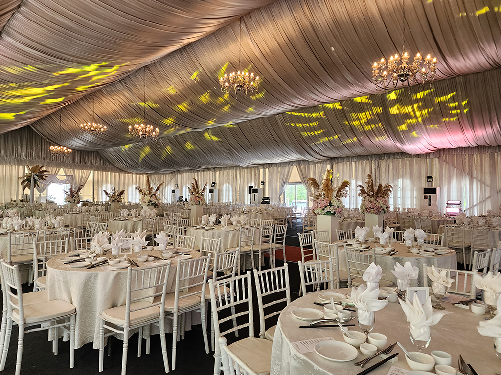 chair arrangement at puteh subang marquee