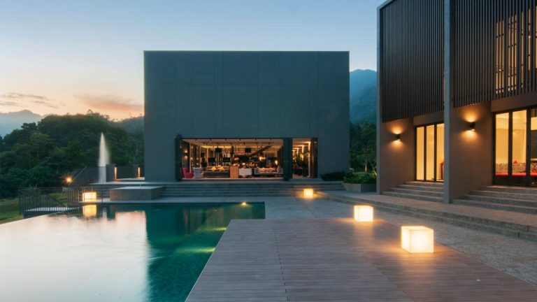 Ample outdoor space for breakout sessions and team-building