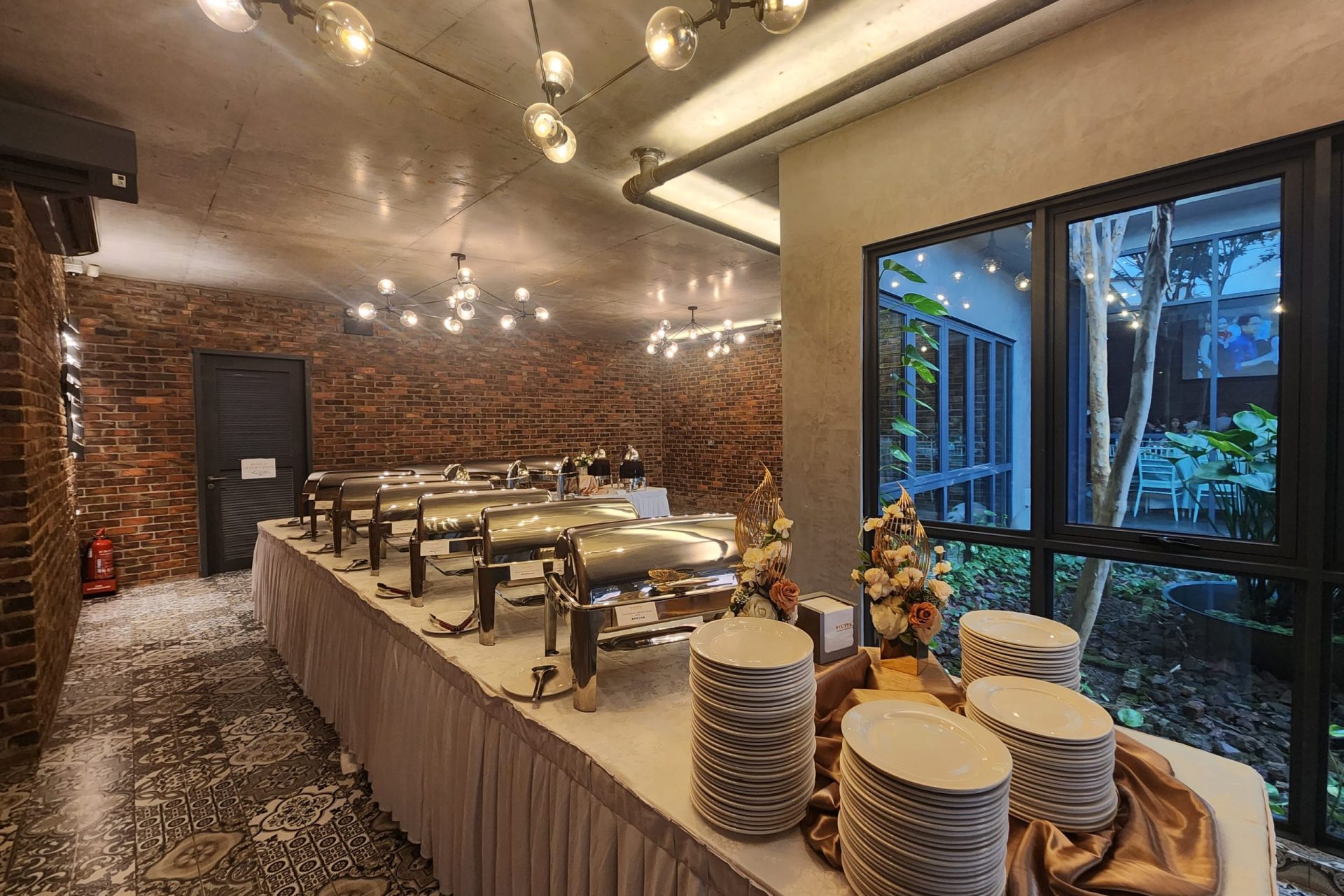 Buffet Catering | Brick Studio by Metal Bees | WYK Catering
