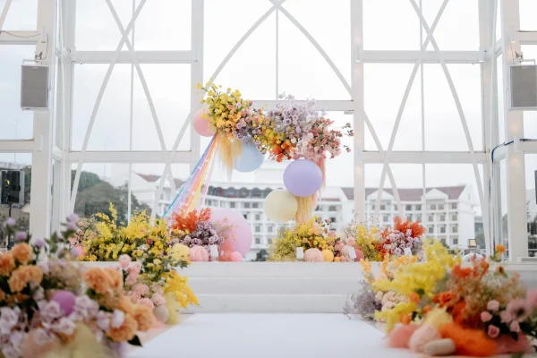 Event Backdrop | Boathouse By The Lake | WYK Catering