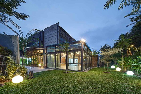 Event & wedding venue setup | Edenmill by Metal Bees | WYK Catering