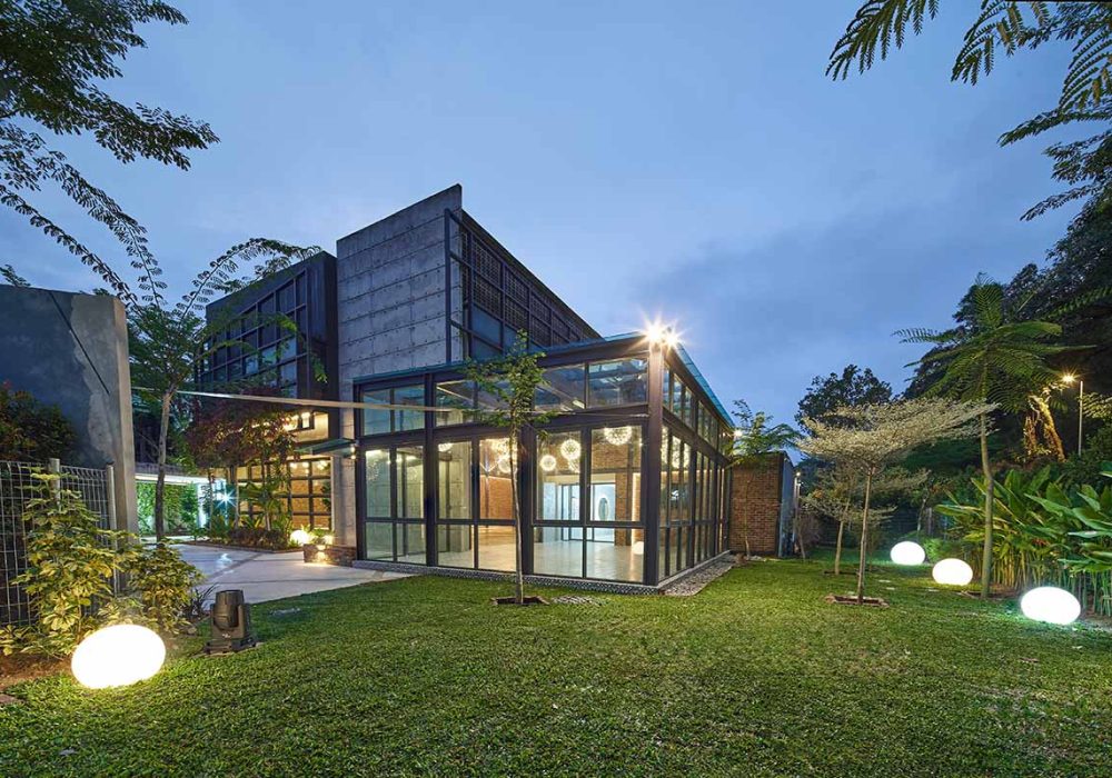 Event & wedding venue setup | Edenmill by Metal Bees | WYK Catering