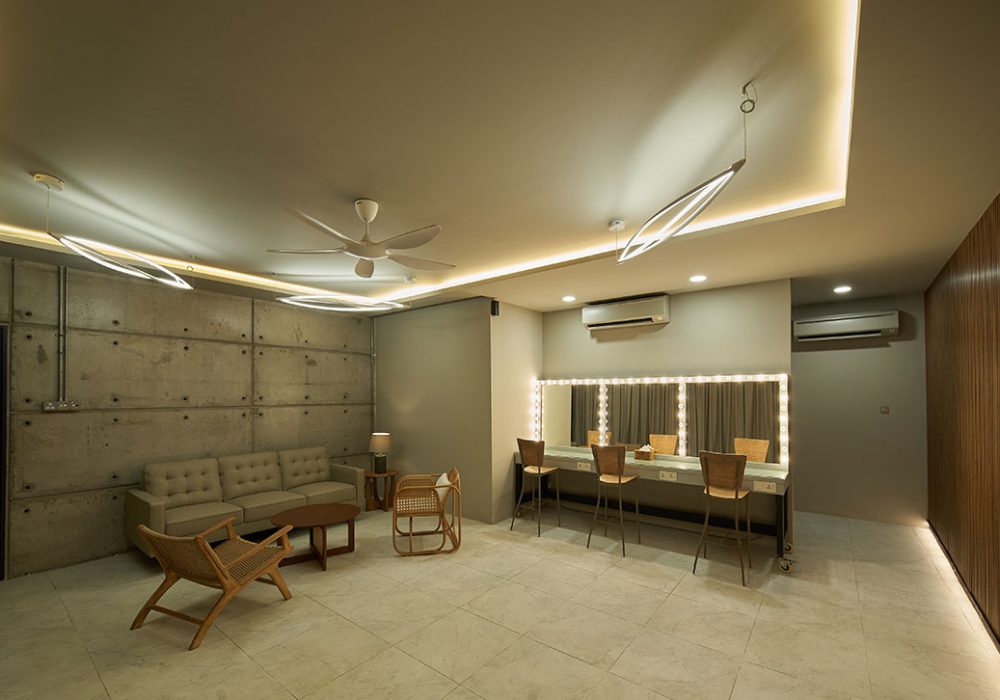 Event & wedding venue setup | Edenmill by Metal Bees | WYK Catering